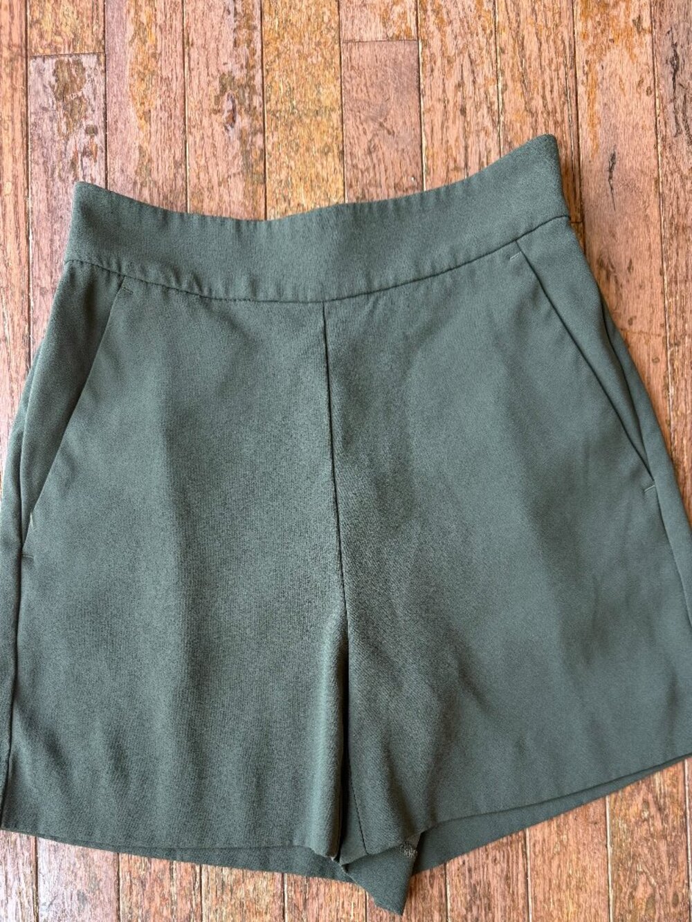 LOFT Olive Green Pull On Dress Shorts S